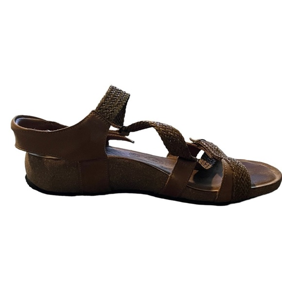 Taos Women’s Trulie Leather Sandals - Picture 5 of 8